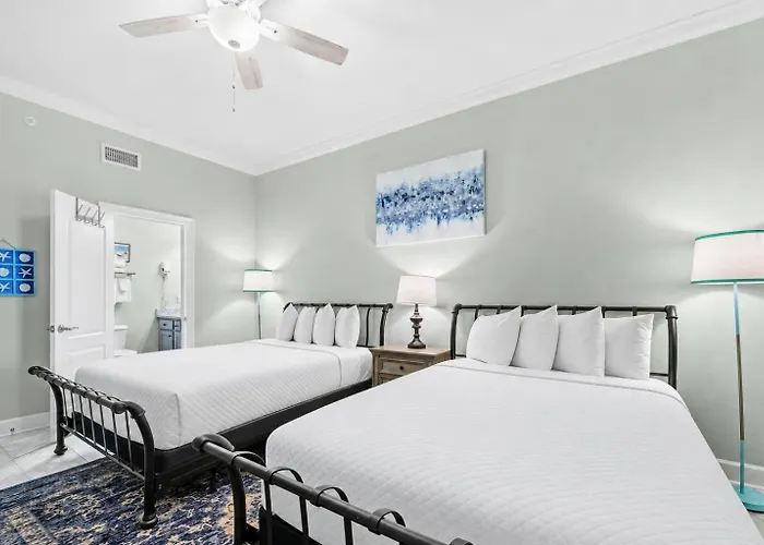 Phoenix Gulf Towers 2207 Apartment